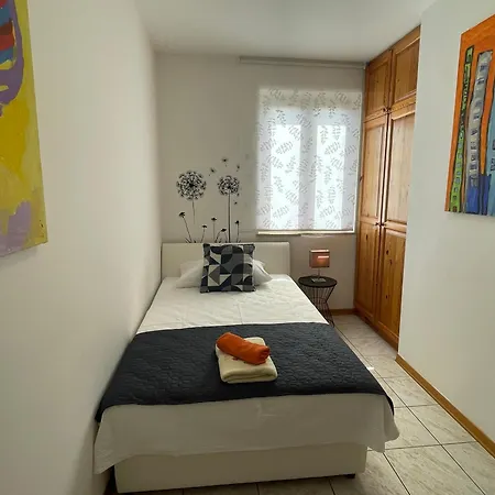Apartment Fabris With Pool And Location Near Sea