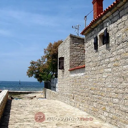 Apartment Fabris With Pool And Location Near Sea *