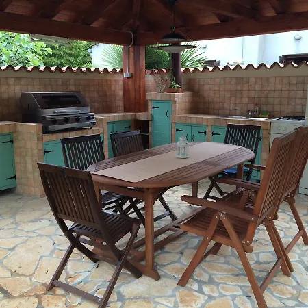Fabris With Pool And Location Near Sea * Novigrad (Istria)