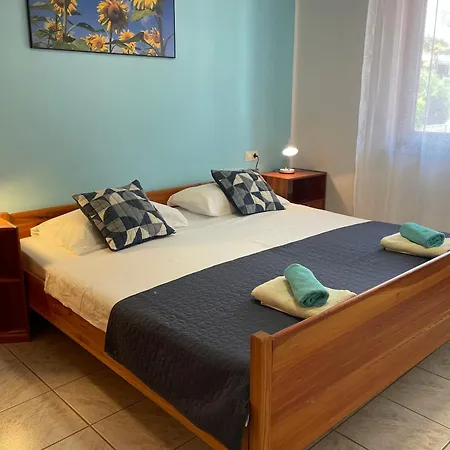 Apartman Fabris With Pool And Location Near Sea Novigrad Istria