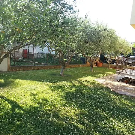 Apartman Fabris With Pool And Location Near Sea *