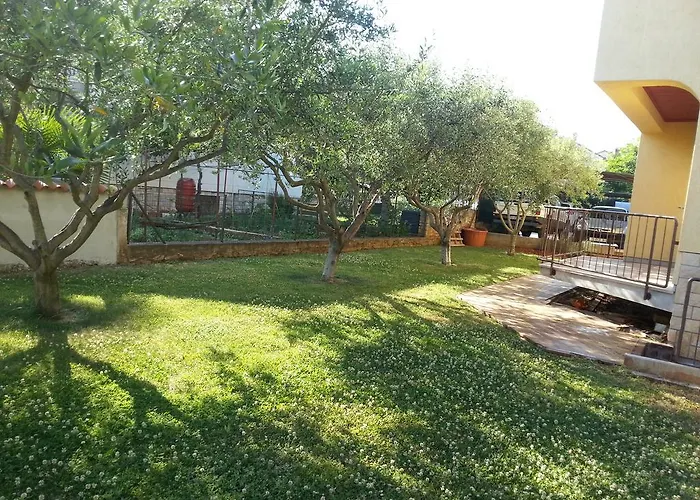 Apartmán Fabris With Pool And Location Near Sea *