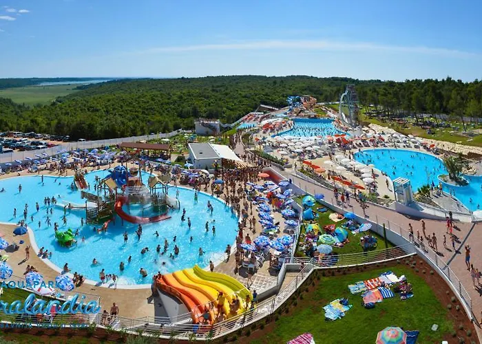 Fabris With Pool And Location Near Sea