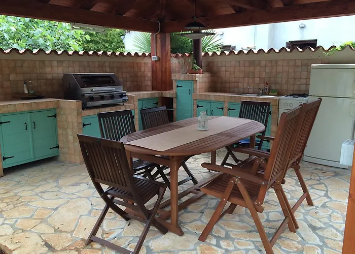 Fabris With Pool And Location Near Sea * Novigrad Istria
